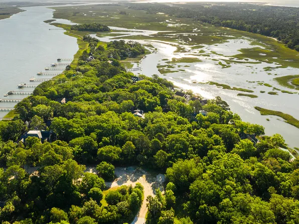 100 Shoolbred Ct, Johns Island, SC 29455