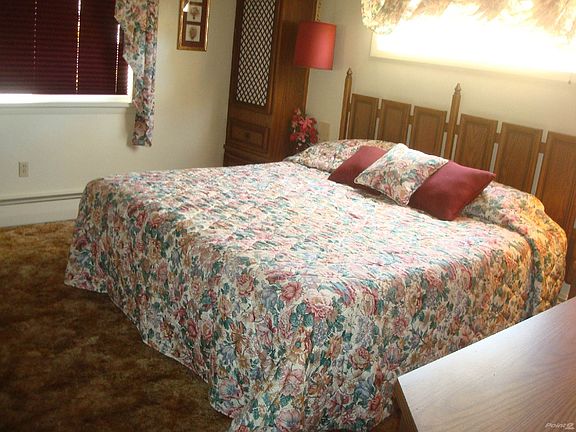 411 N. LEHIGH ST. bed 2 built in furn