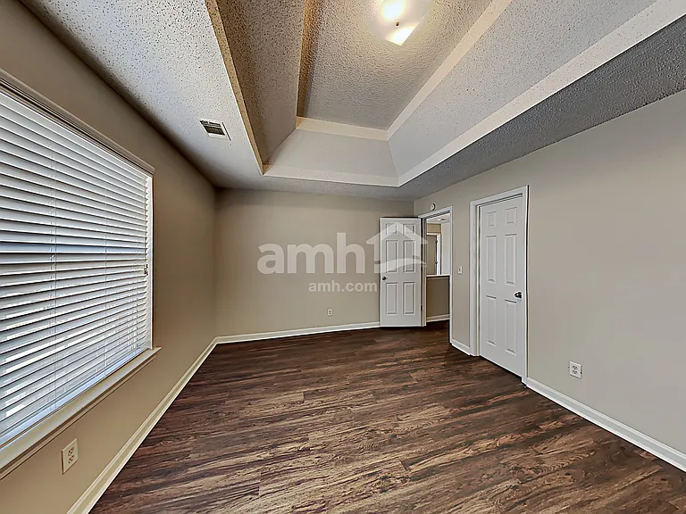 512 Hamlet Dr — Photo 18