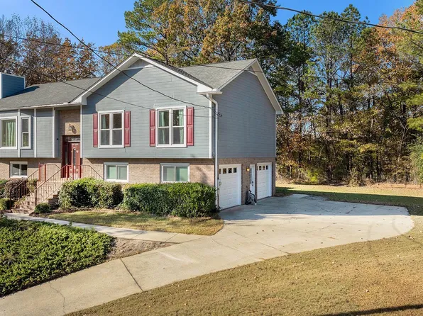 104 Loyola Cir, Helena, AL 35080