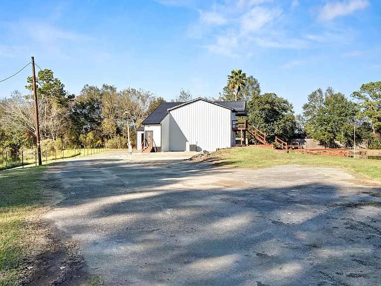 5718 Pat Dr #1 — Photo 23