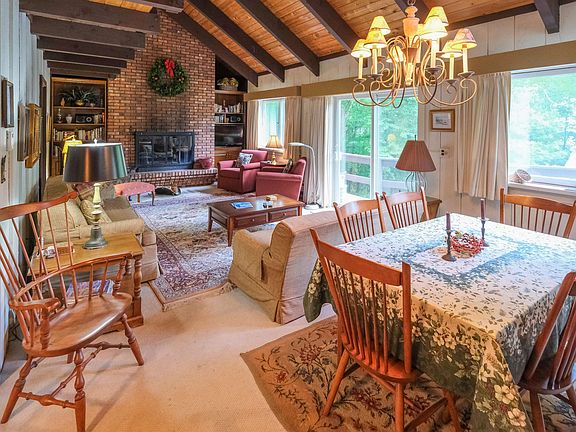 3rd image of 240 Ghia Farm Road
