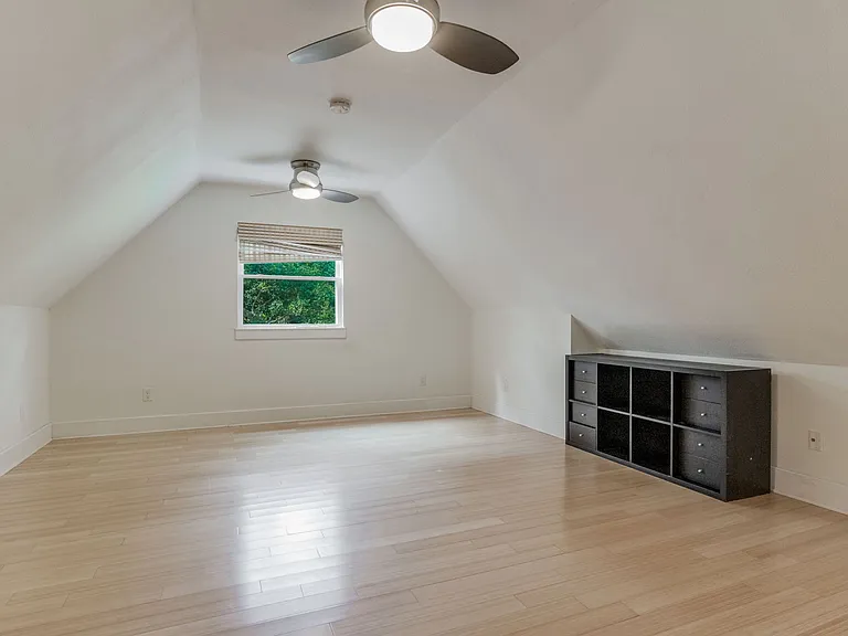 4227 Sandy Bluff Dr E — Photo 14