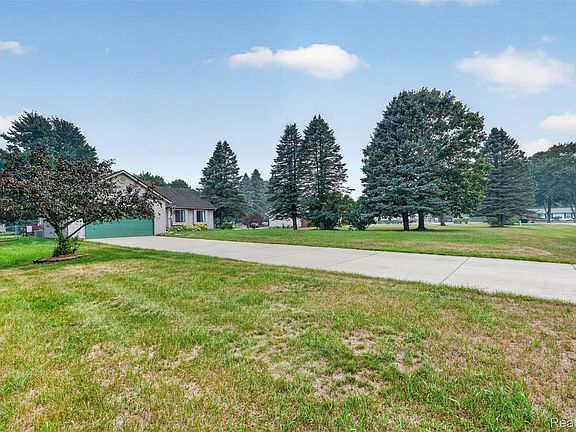3rd image of 1705 Wild Cherry Ln
