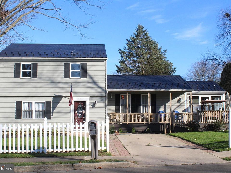 1st image of 504 W South St