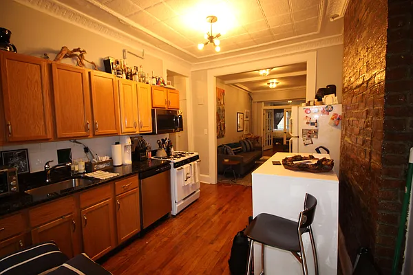 Rented by Brooklyn Real Inc | media 12