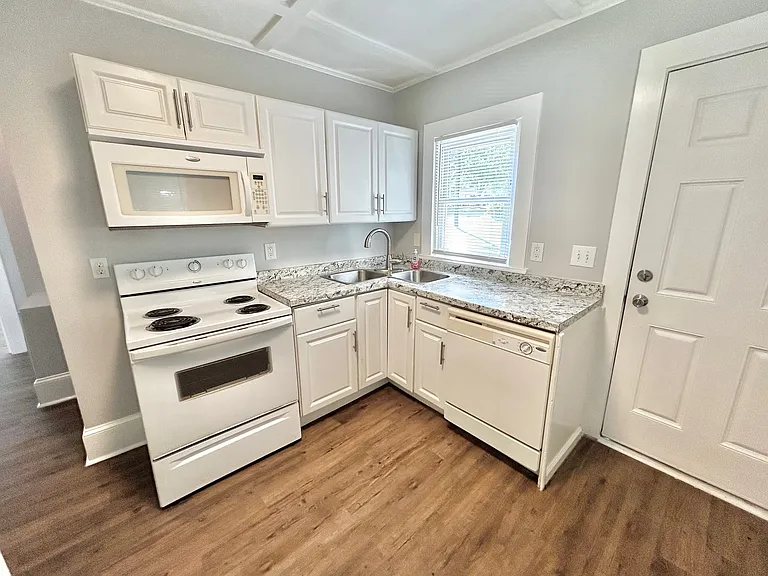 224 Walker Ave #224 — Photo 13