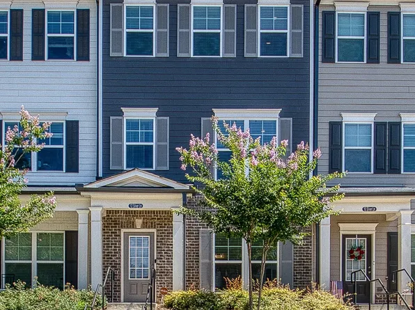 12 Silver Ln, Newnan, GA 30265