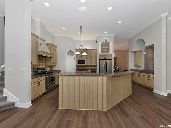 4th image of 12724 NW 93rd Pl