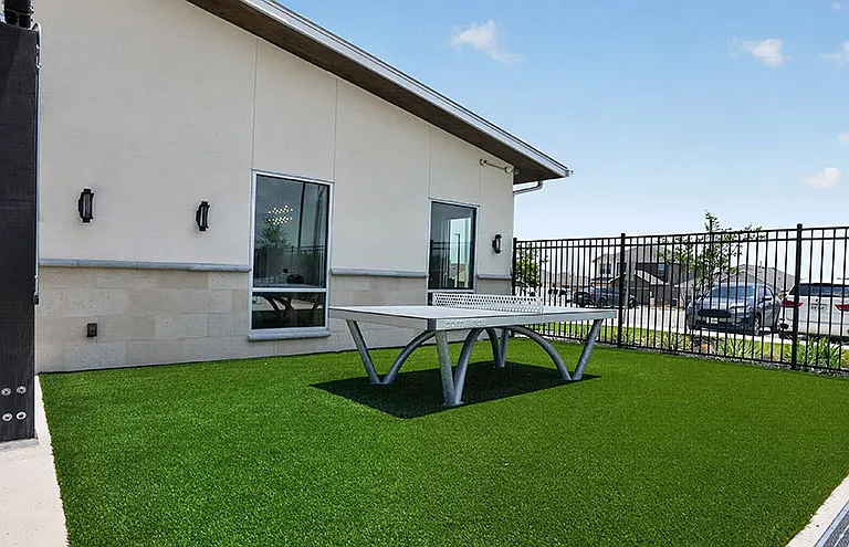 Vista at Avenida Rental Homes — Photo 17