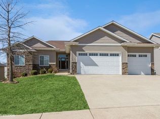 854 Camp Cardinal Rd, Iowa City, IA 52246