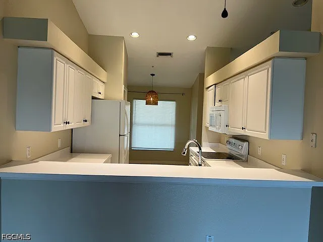 2 bed, 2.0 bath, 1055 sqft, $1,695 — Photo 3
