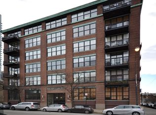 817 W Washington Blvd, Chicago, IL 60607