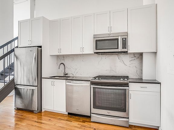 3rd image of 204 Huntington St APT 1B