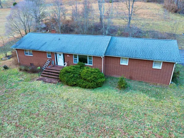 1074 Wassum Valley Rd, Marion, VA 24354