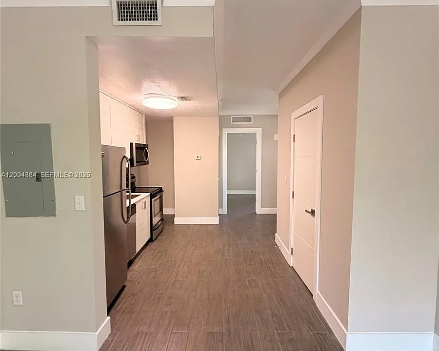 115 Menores Ave #8
