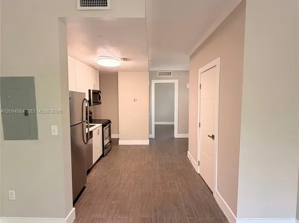 115 Menores Ave APT 8, Coral Gables, FL 33134