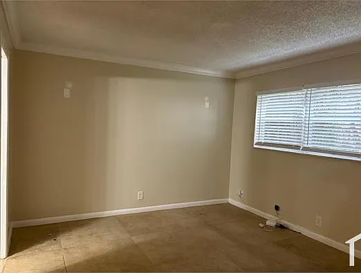 1700 NW 58th Ter #1B — Photo 3