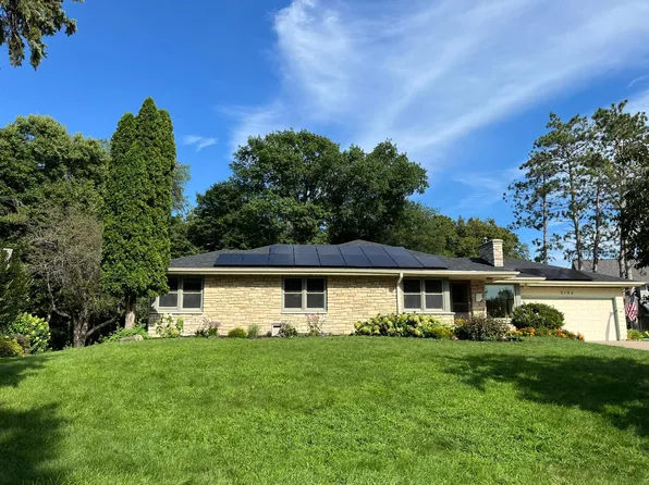 2104 Lower Saint Dennis Rd, Saint Paul, MN 55116
