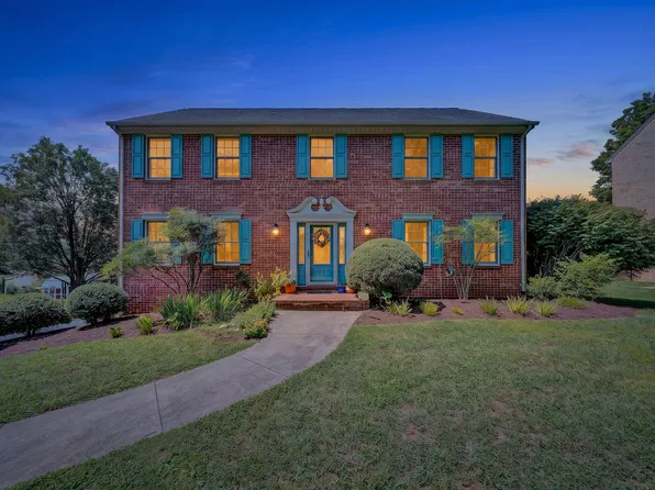 4916 Labradore Dr, Roanoke, VA 24012