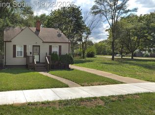 15220 Manning St, Detroit, MI 48205