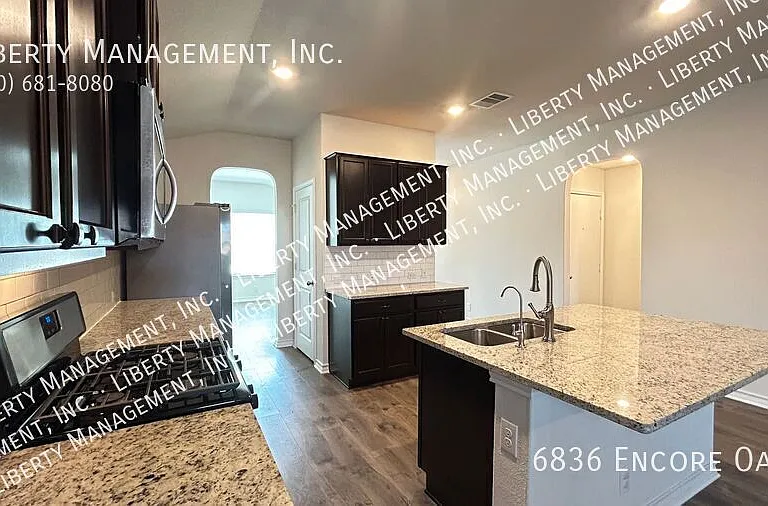 6836 Encore Oaks — Photo 11