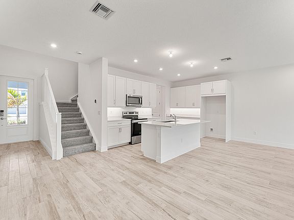 5th image of 3559 NW Solange Court