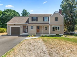 28 Strawberry Hill Rd, Natick, MA 01760