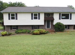 5075 Sparrows Point Dr NE, Cleveland, TN 37312