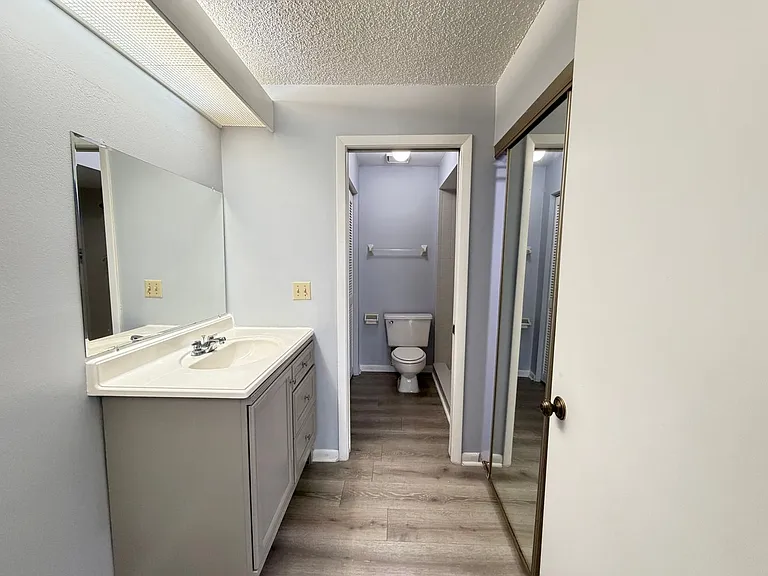 5239 Vineland Rd #A203 — Photo 16