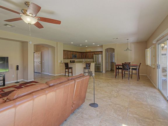 Great room, kitchen and breafast nook