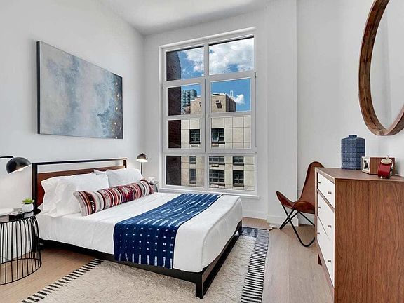 3rd image of 5-33 48th Ave #5J