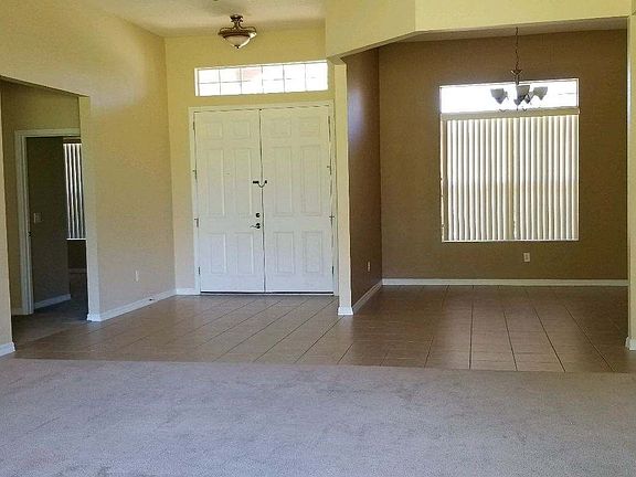 Entryway and Dinning room 