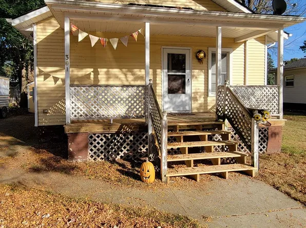 301 Center St, Holly, MI 48442