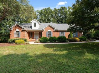 422 N Pond View Dr, Duncan, SC 29334