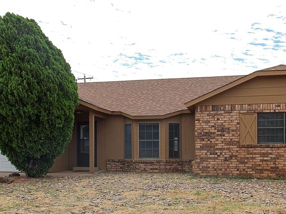 3rd image of 2141 Castle Ct