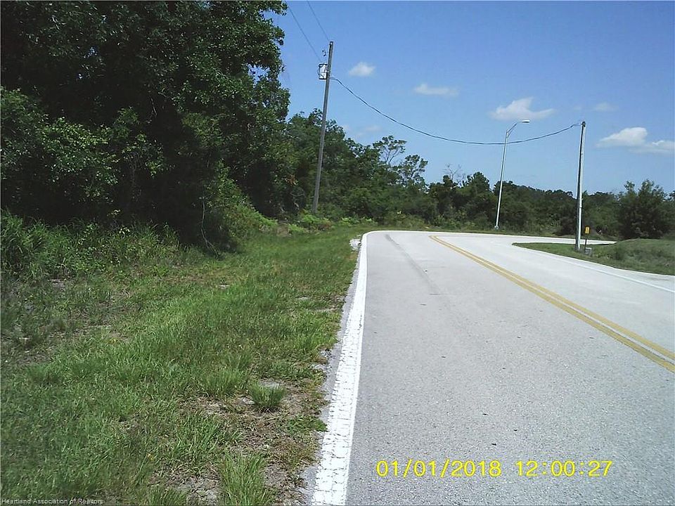1st image of 20 SW Vista Dr