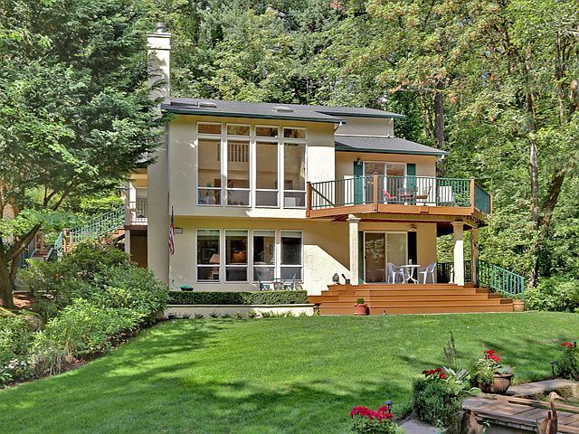 Private front yard