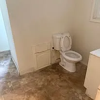 206 E Spring St — Photo 8