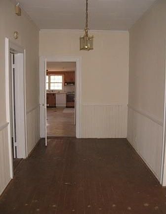 4th image of 118 N Stewart St