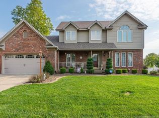 3712 Dove Cir, New Albany, IN 47150