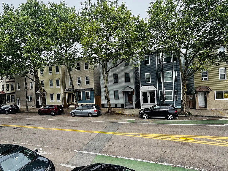 289 Chelsea St #2 — Photo 11