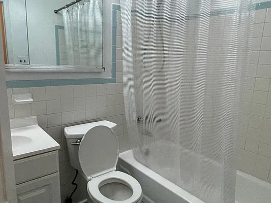 Rented by 18 REALTY | media 17