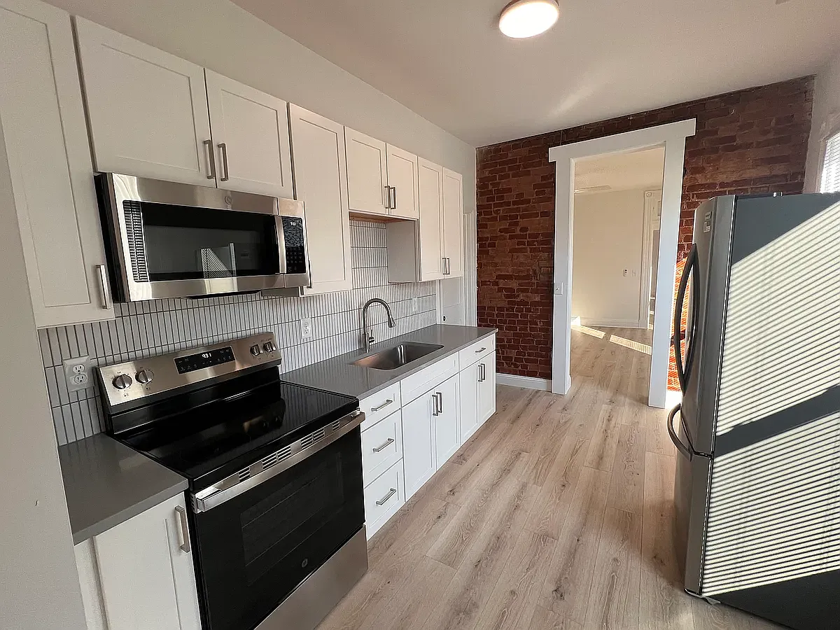 1 bed, $1,200 — Photo 2