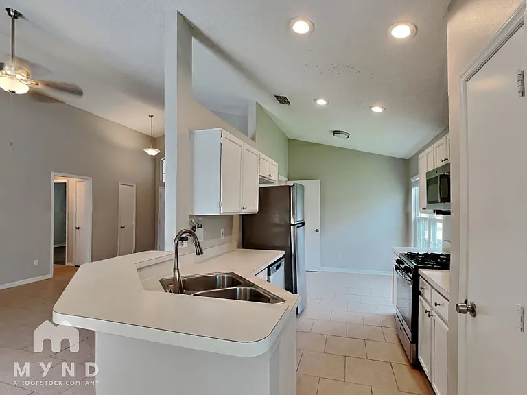 10547 Cherry Oak Cir — Photo 3