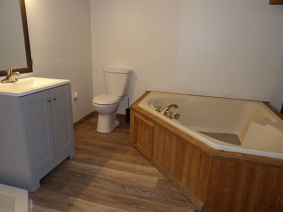 5th image of 21785 Golden Dr