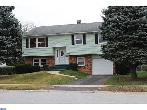 1204 Friar Rd photo 1