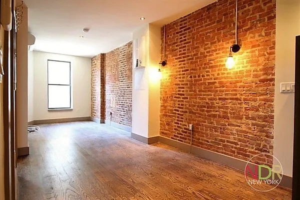 Rented by Next Door Realty NYC | media 2