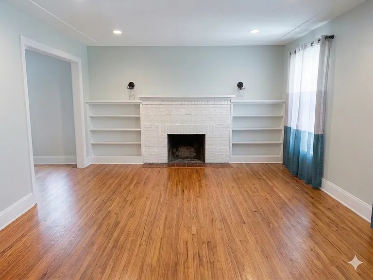 4281 Inwood Rd — Photo 7