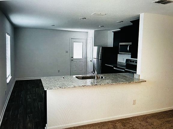 3rd image of 10930 Chatham Ct